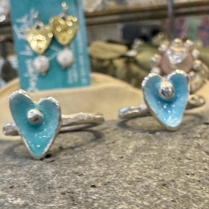 Enamel heart ring