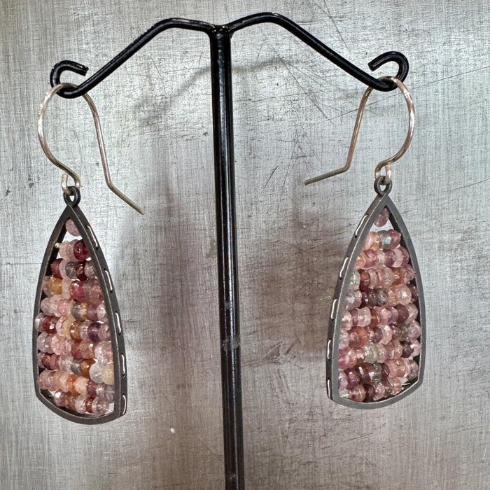 Reef earrings with pink spinel beads