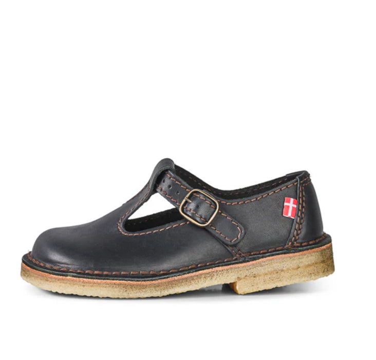 Lolland T bar shoe