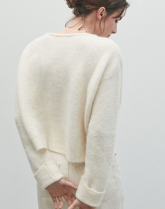 East V neck knit